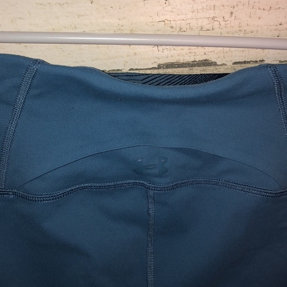 Under Armour blue and black ankle leggings athletic leggings gym sports wear​​ - Picture 4 of 4